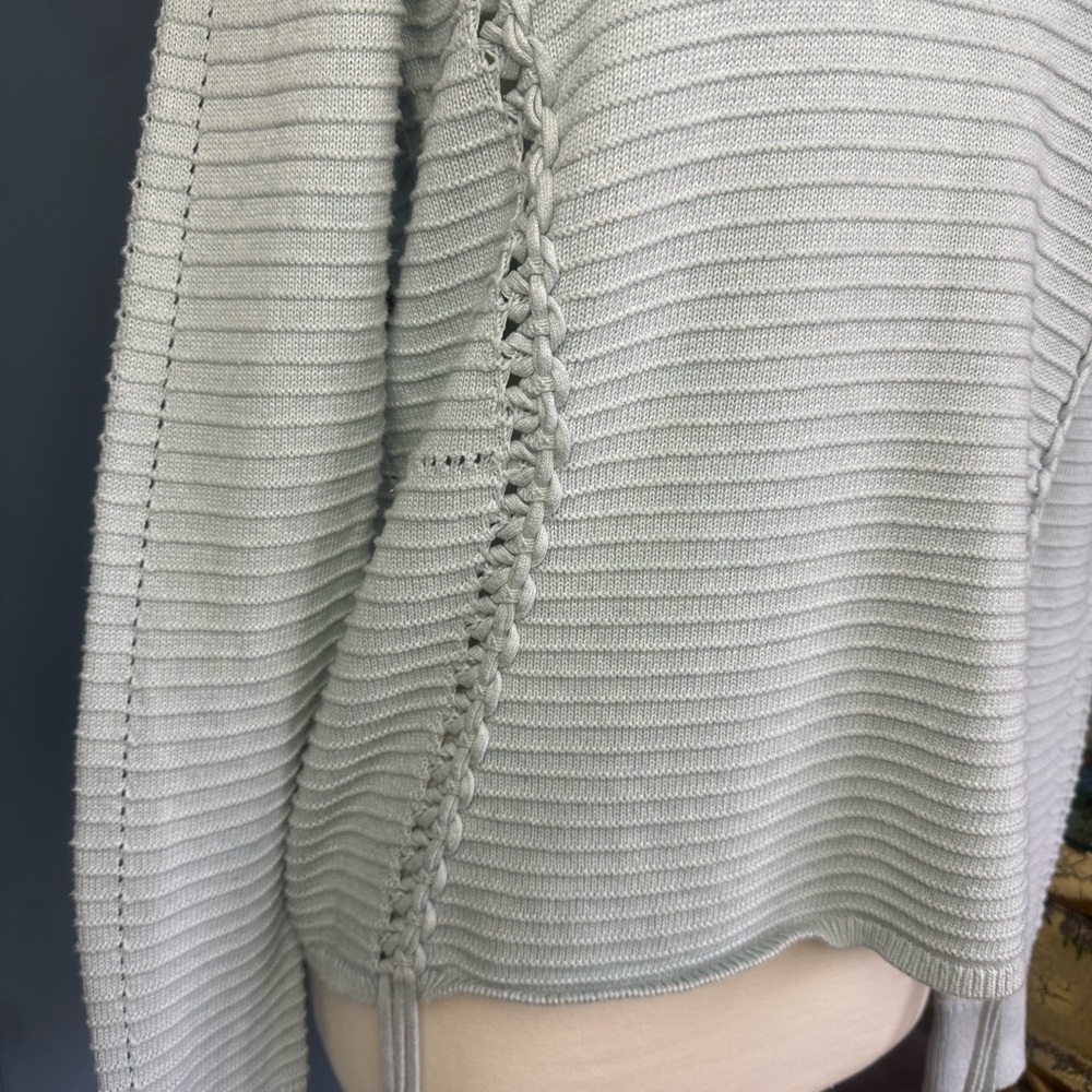 WHITE + WARREN Light Blue Sweater. Sz M. Gorgeous and Unique elaborate Design - Picture 6 of 9